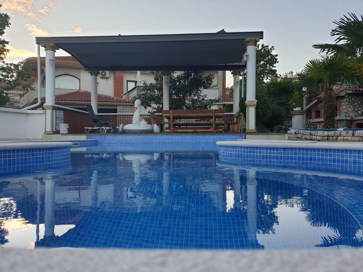 Pobri Apartment Матули Екстериор снимка